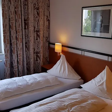 & Restaurant Fricke Szálloda 3*